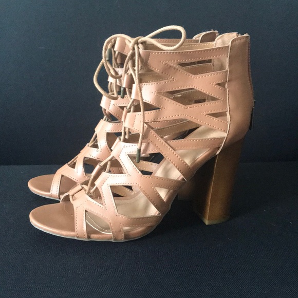 Heels - Picture 3 of 4